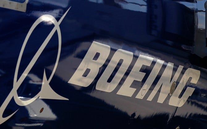 Boeing to shower shareholders with cash