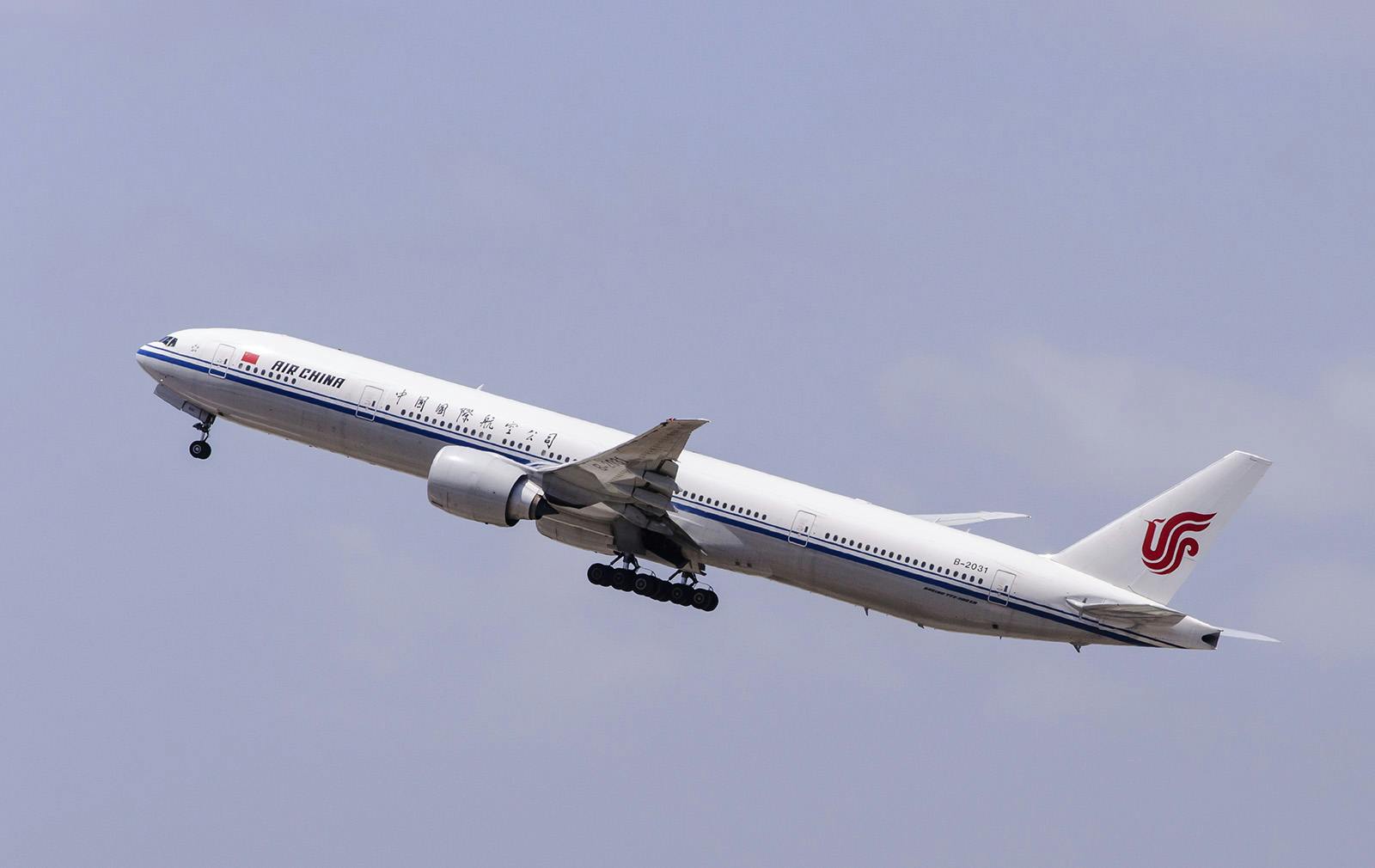 Boeing, Air China Finalize Order for Six 777-300ERs